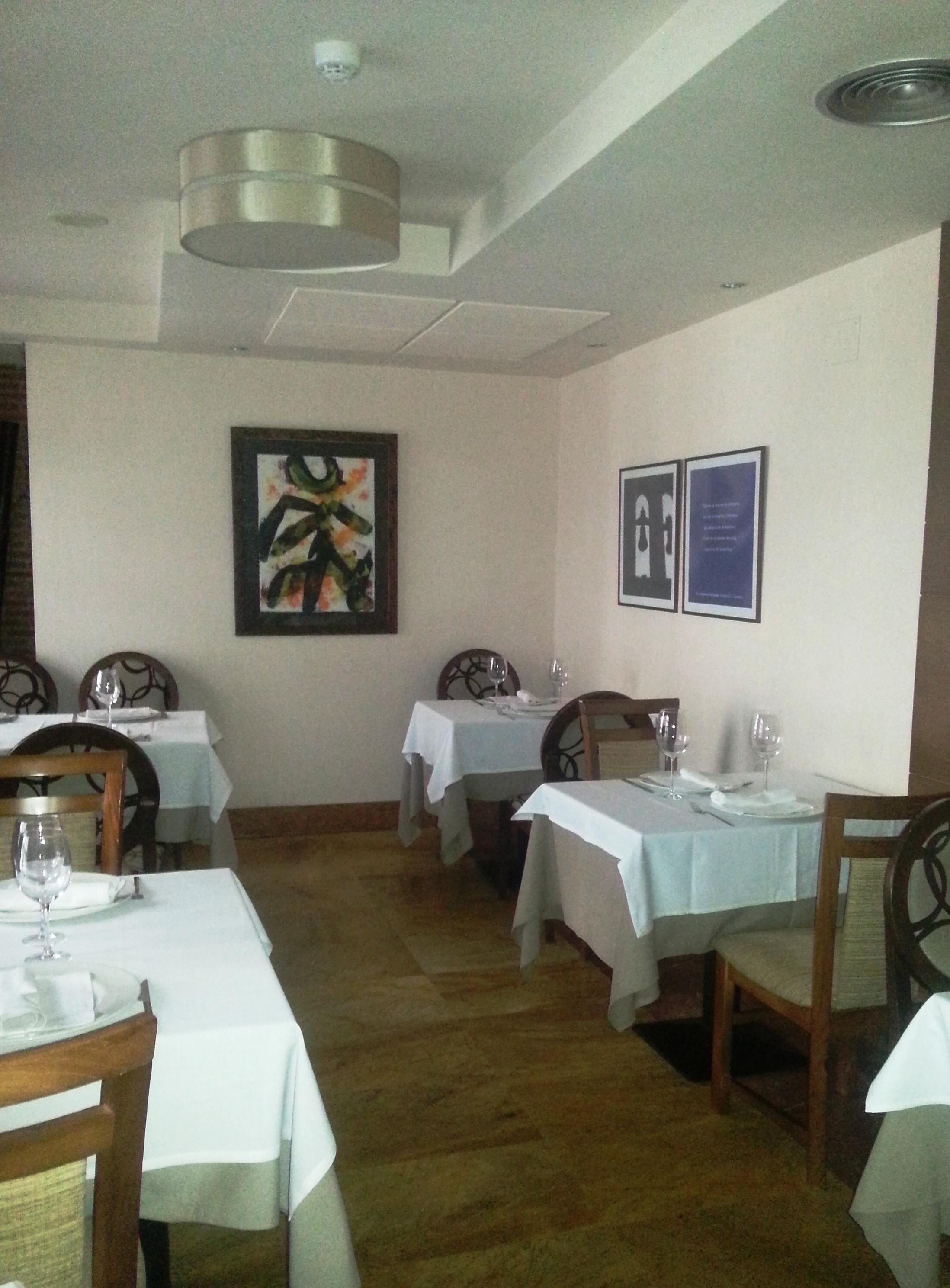 Hotel Aroi Bierzo Plaza Ponferrada Bagian luar foto
