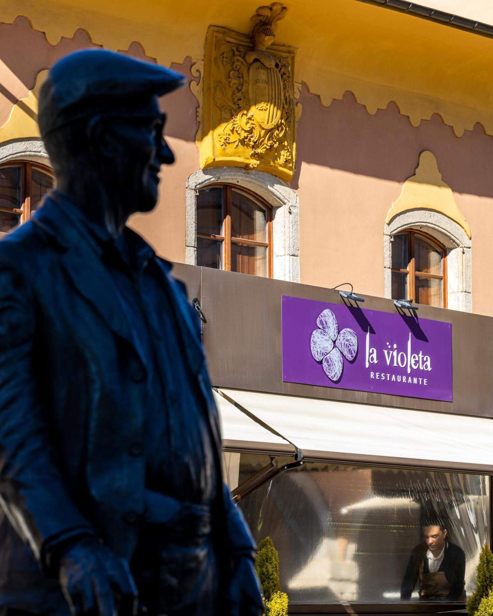 Hotel Aroi Bierzo Plaza Ponferrada Bagian luar foto
